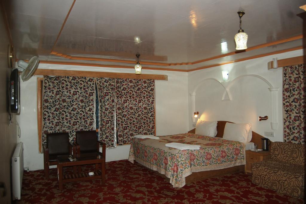Hotel Paradise Inn Pahalgām Екстериор снимка