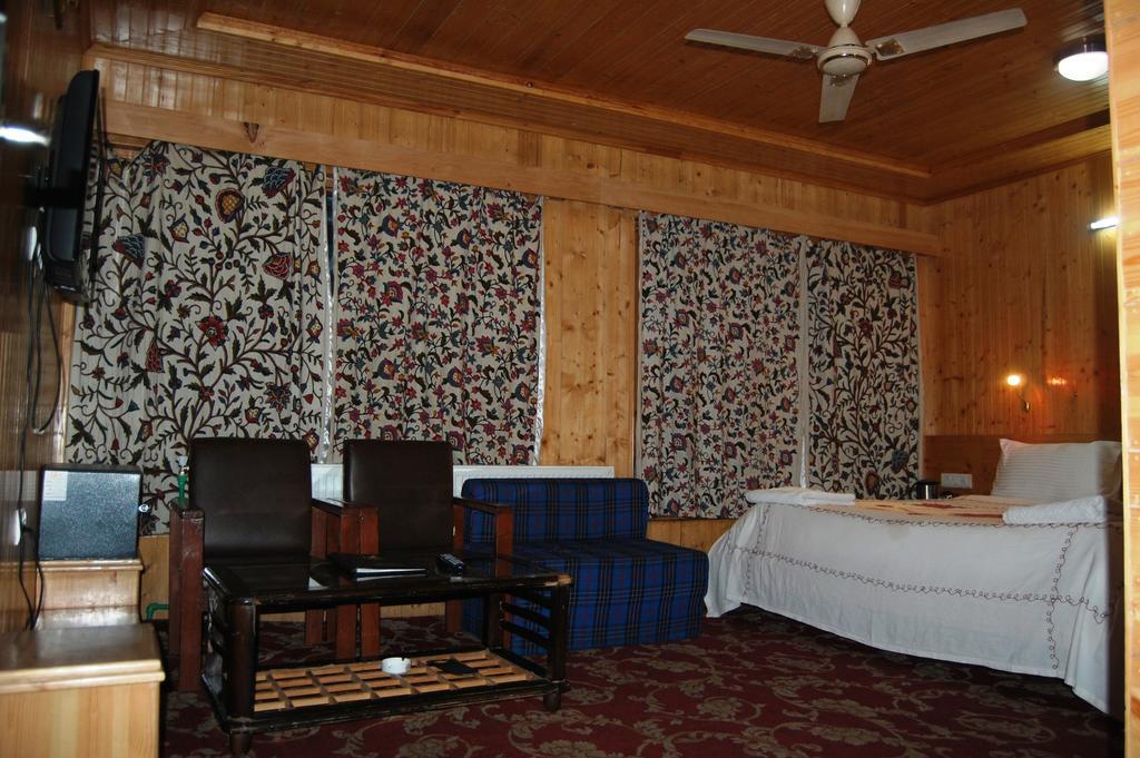Hotel Paradise Inn Pahalgām Екстериор снимка