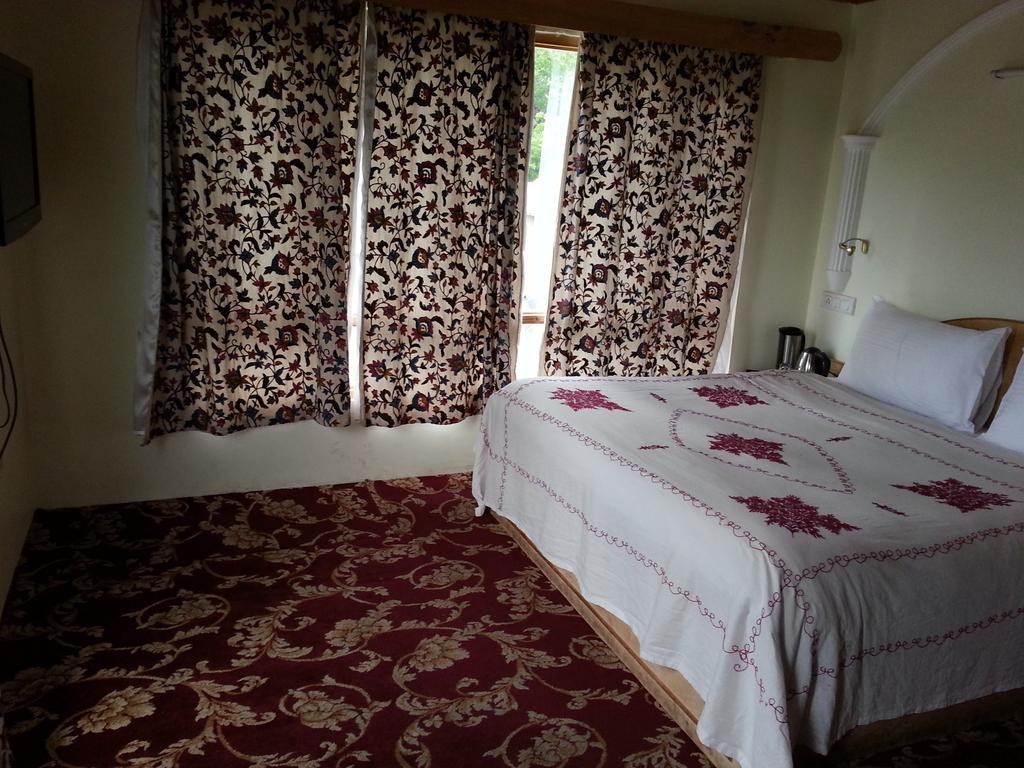Hotel Paradise Inn Pahalgām Стая снимка