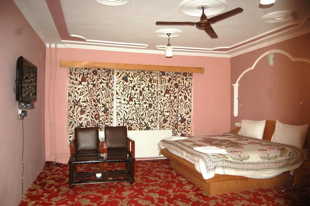 Hotel Paradise Inn Pahalgām Екстериор снимка
