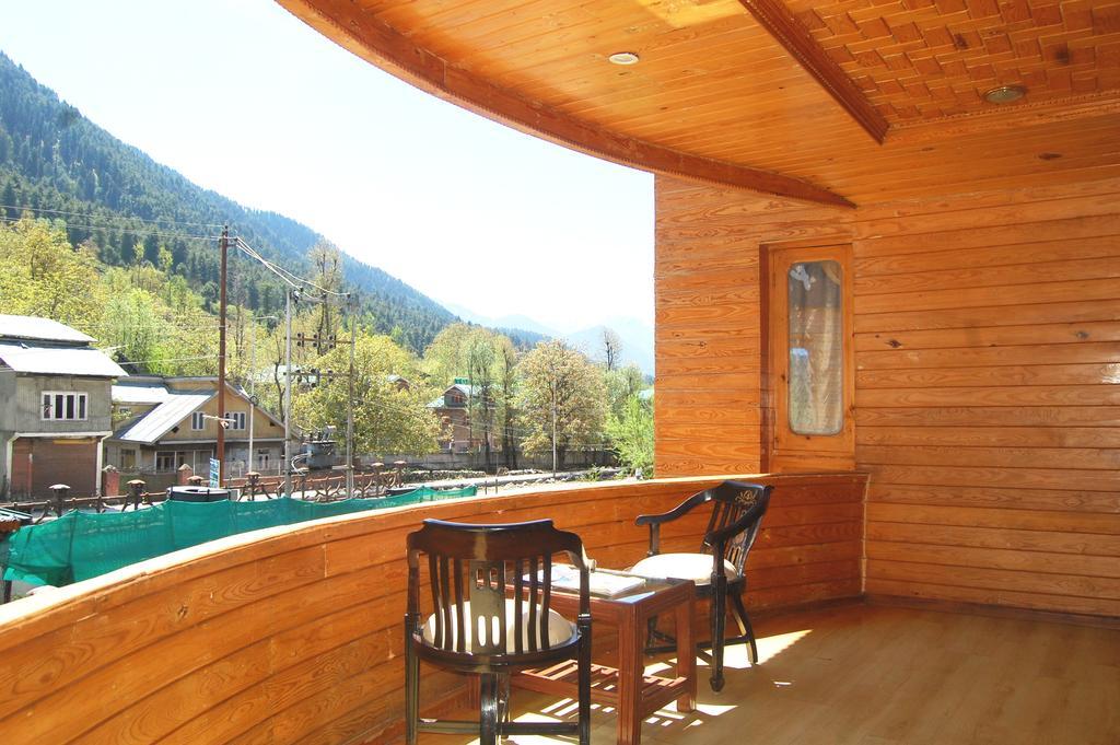 Hotel Paradise Inn Pahalgām Екстериор снимка