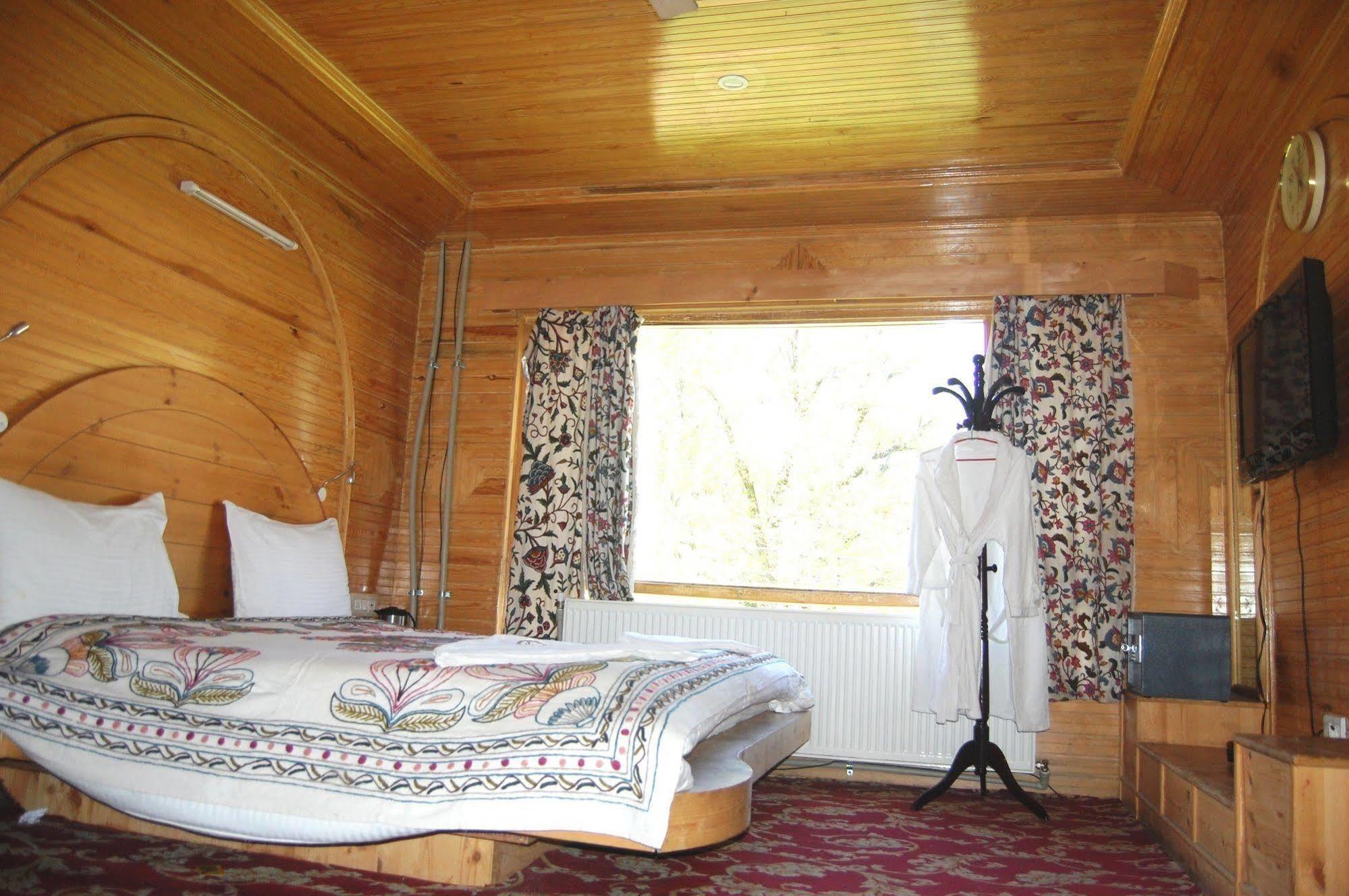 Hotel Paradise Inn Pahalgām Екстериор снимка