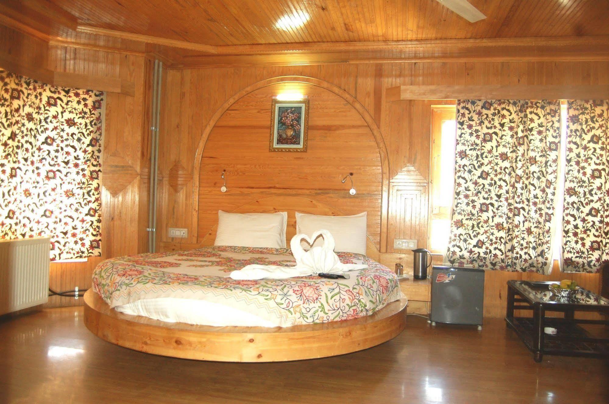 Hotel Paradise Inn Pahalgām Екстериор снимка