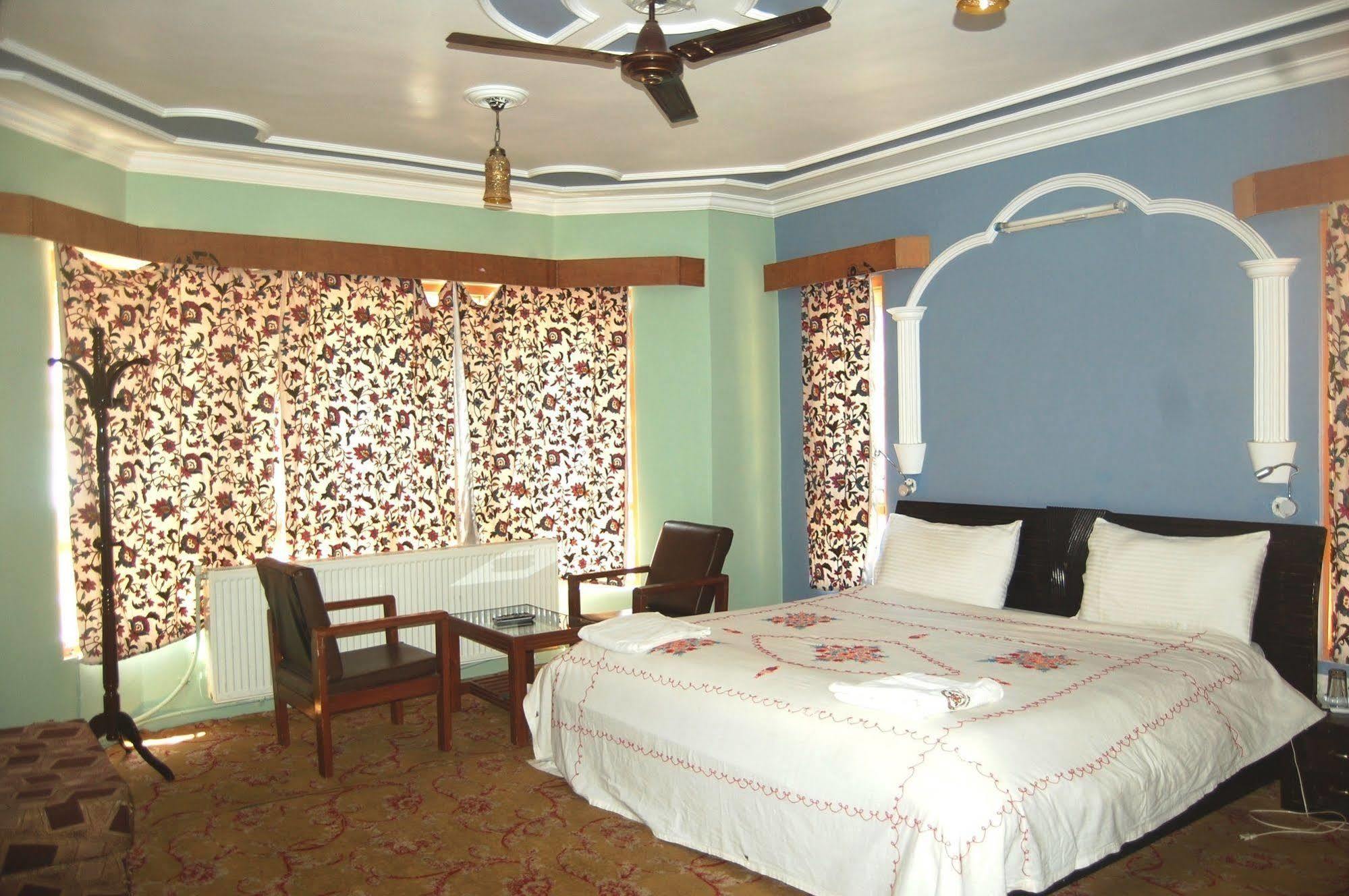 Hotel Paradise Inn Pahalgām Екстериор снимка