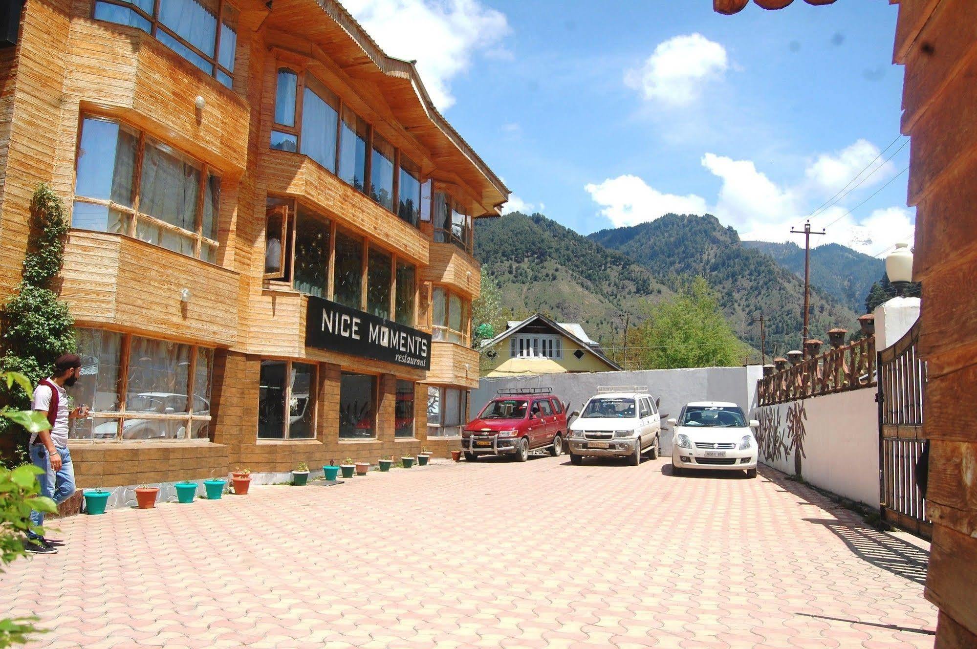Hotel Paradise Inn Pahalgām Екстериор снимка