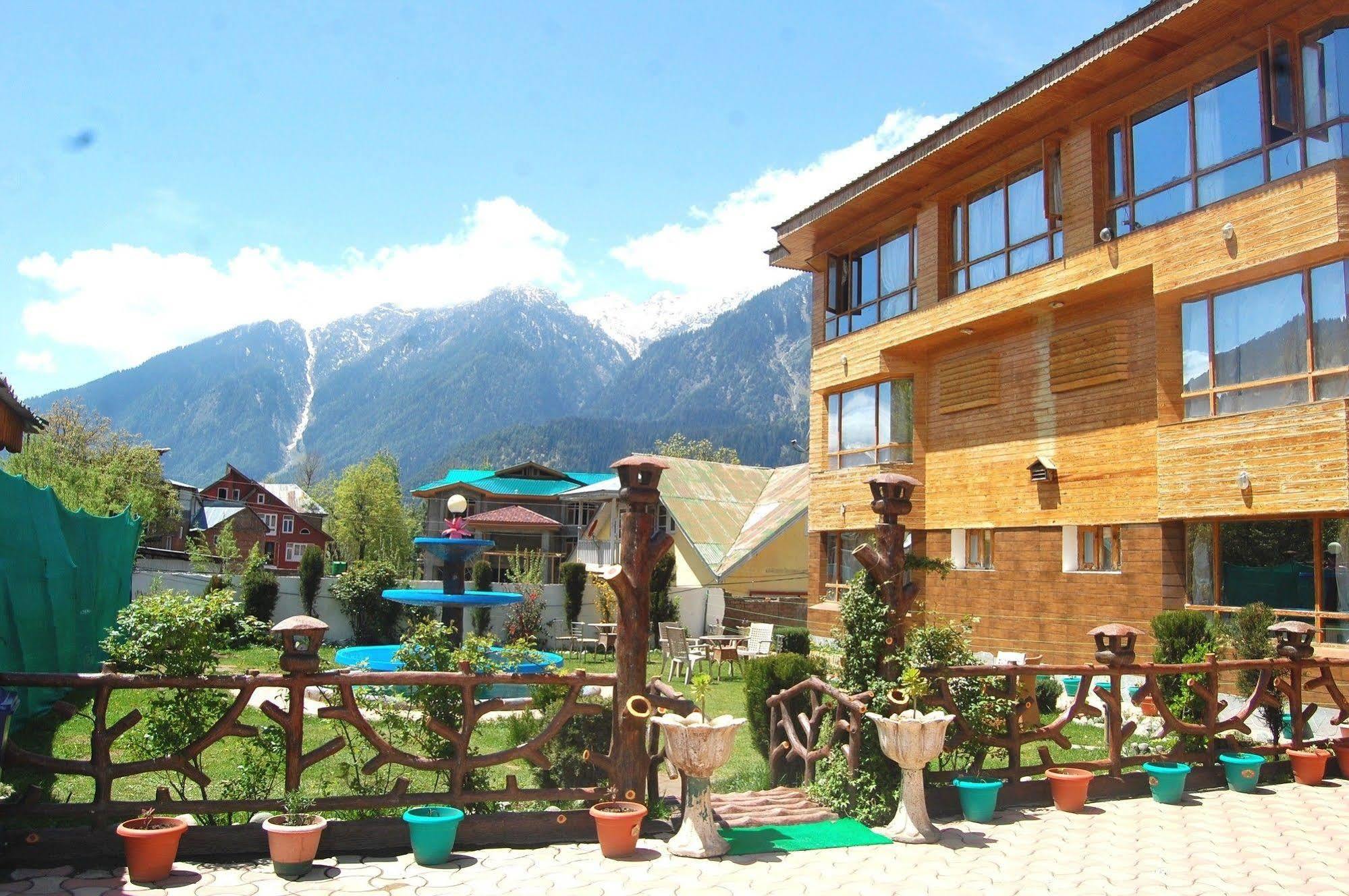 Hotel Paradise Inn Pahalgām Екстериор снимка