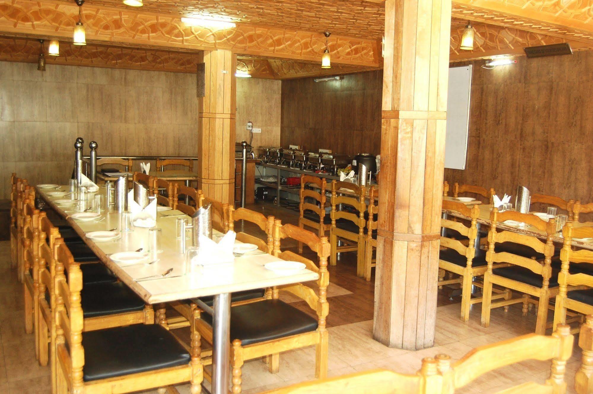 Hotel Paradise Inn Pahalgām Екстериор снимка